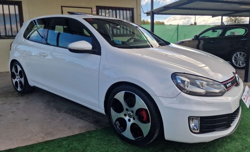 VOLKSWAGEN GOLF VI 2.0 TSI GTI